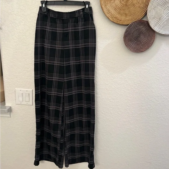 SOCIAL COLLISION plaid grey and black pants size small - Picture 2 of 6